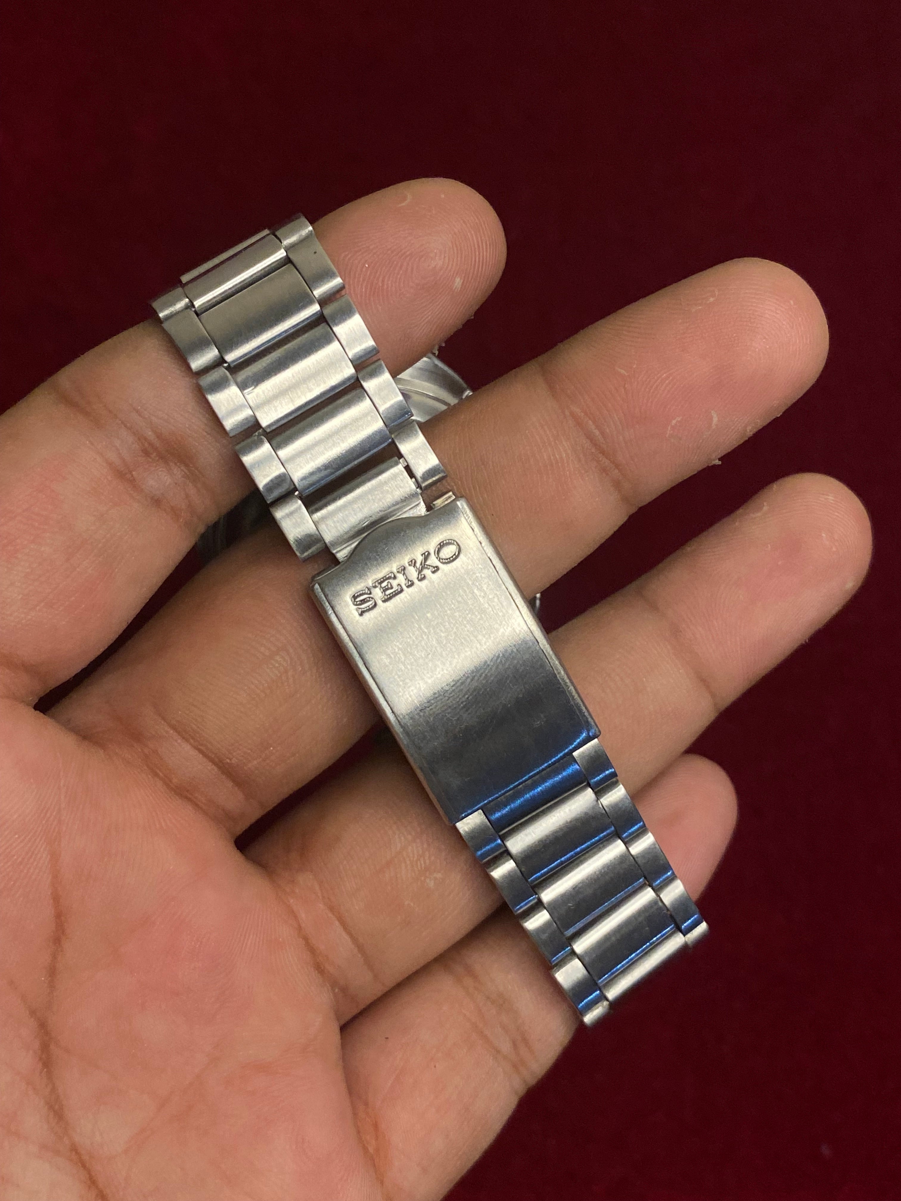 Seiko 5 Automatic — TV-Case Railway Black Dial | Ref 7009-3140