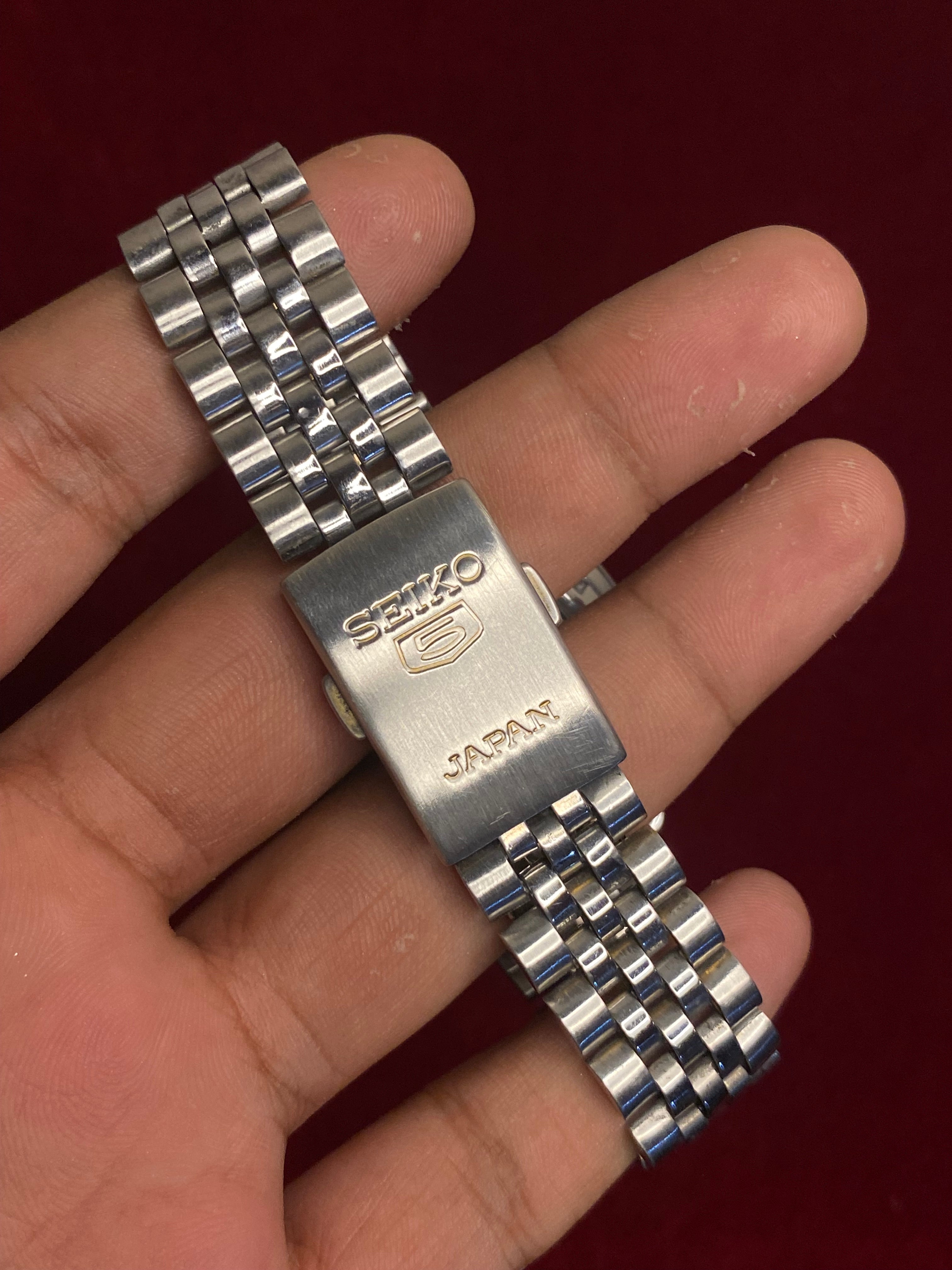 Seiko 5 "Champagne Golden Field" Dial With Exhibition Back  | 7S26-0560.