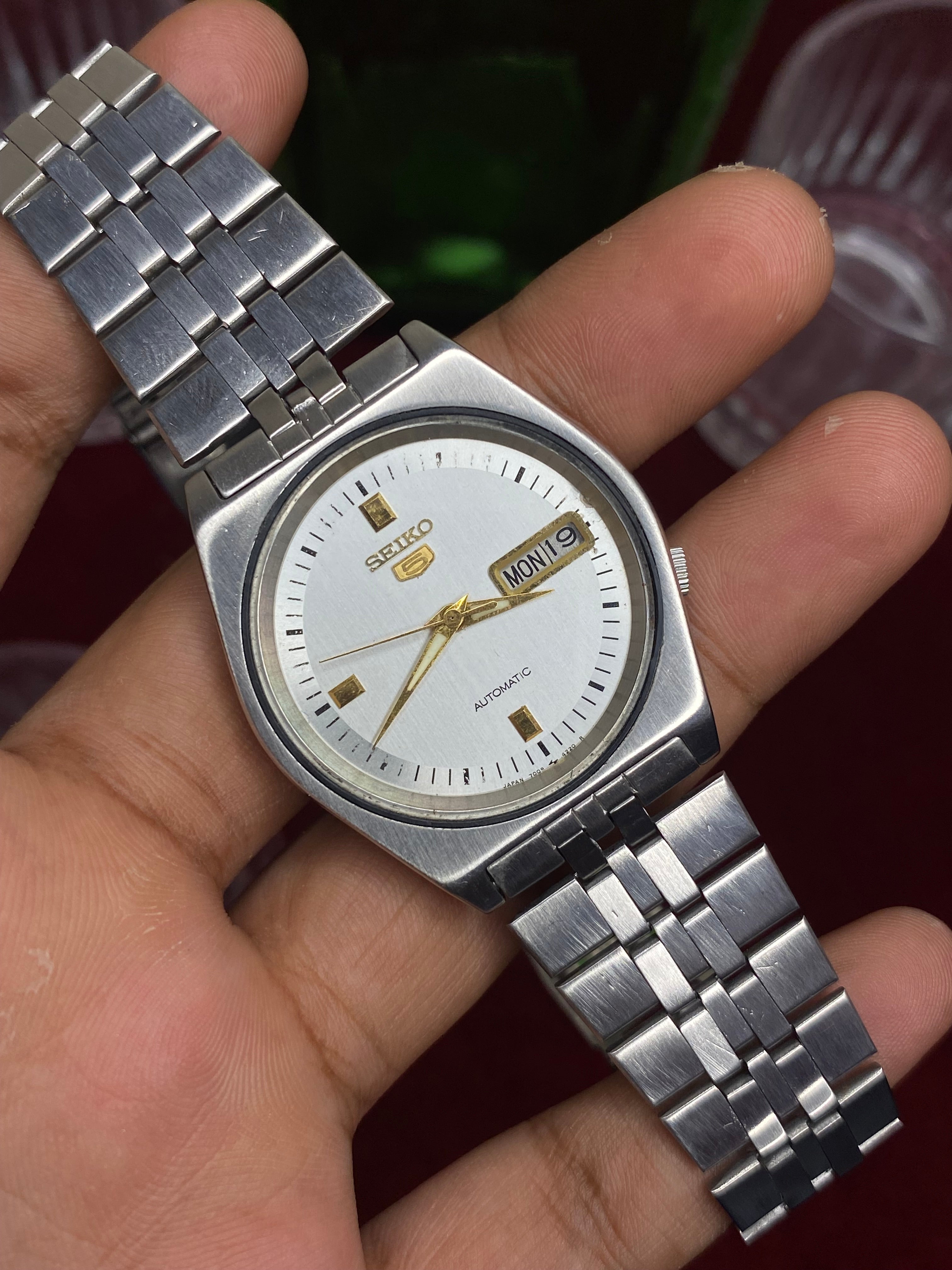 Seiko 5 “Warm Ivory” — 7009 Gold-Accent Automatic watch.