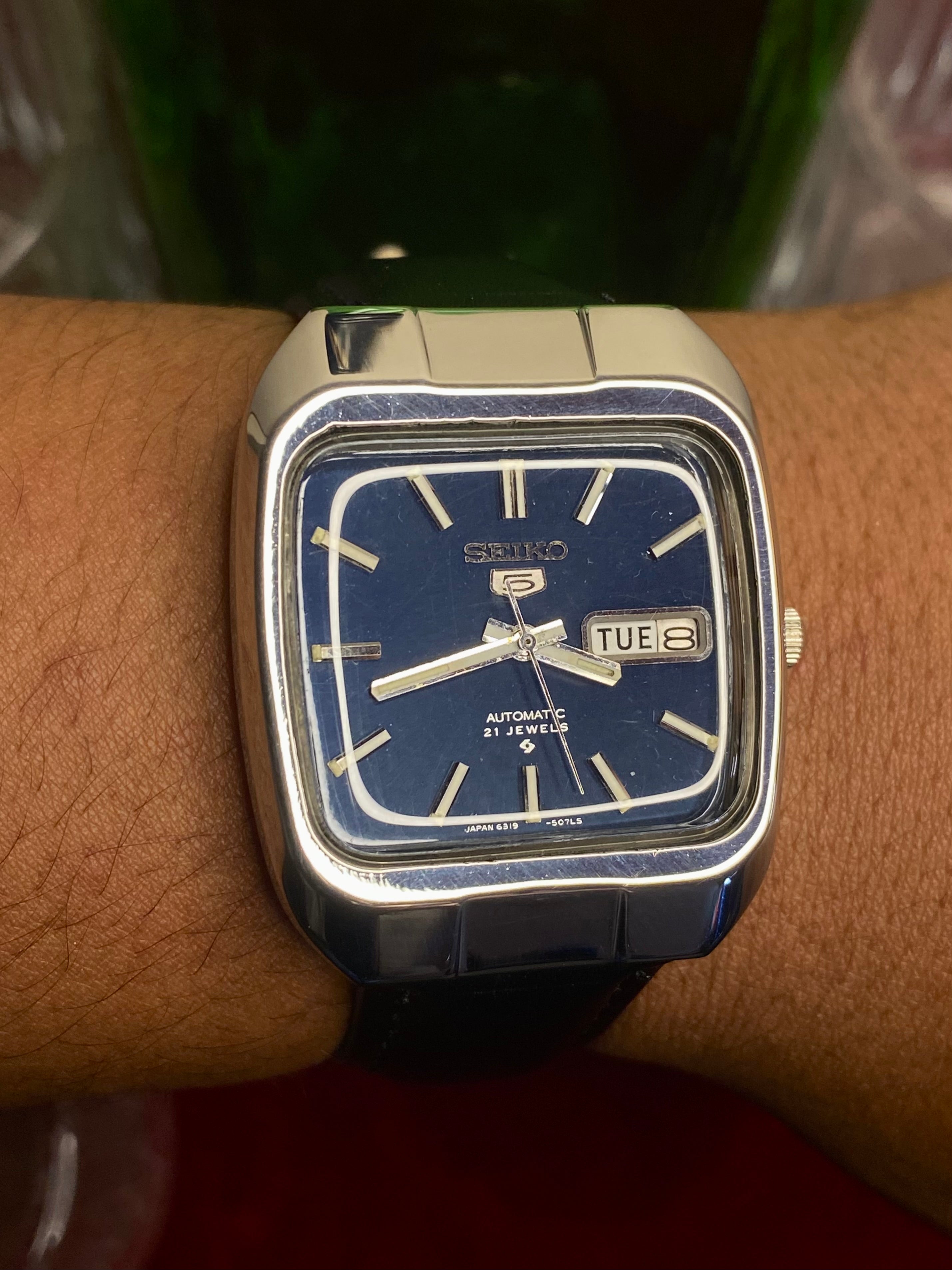 Vintage Seiko 5 Automatic — TV-Case Blue Dial Watch | Ref 6319-5050.