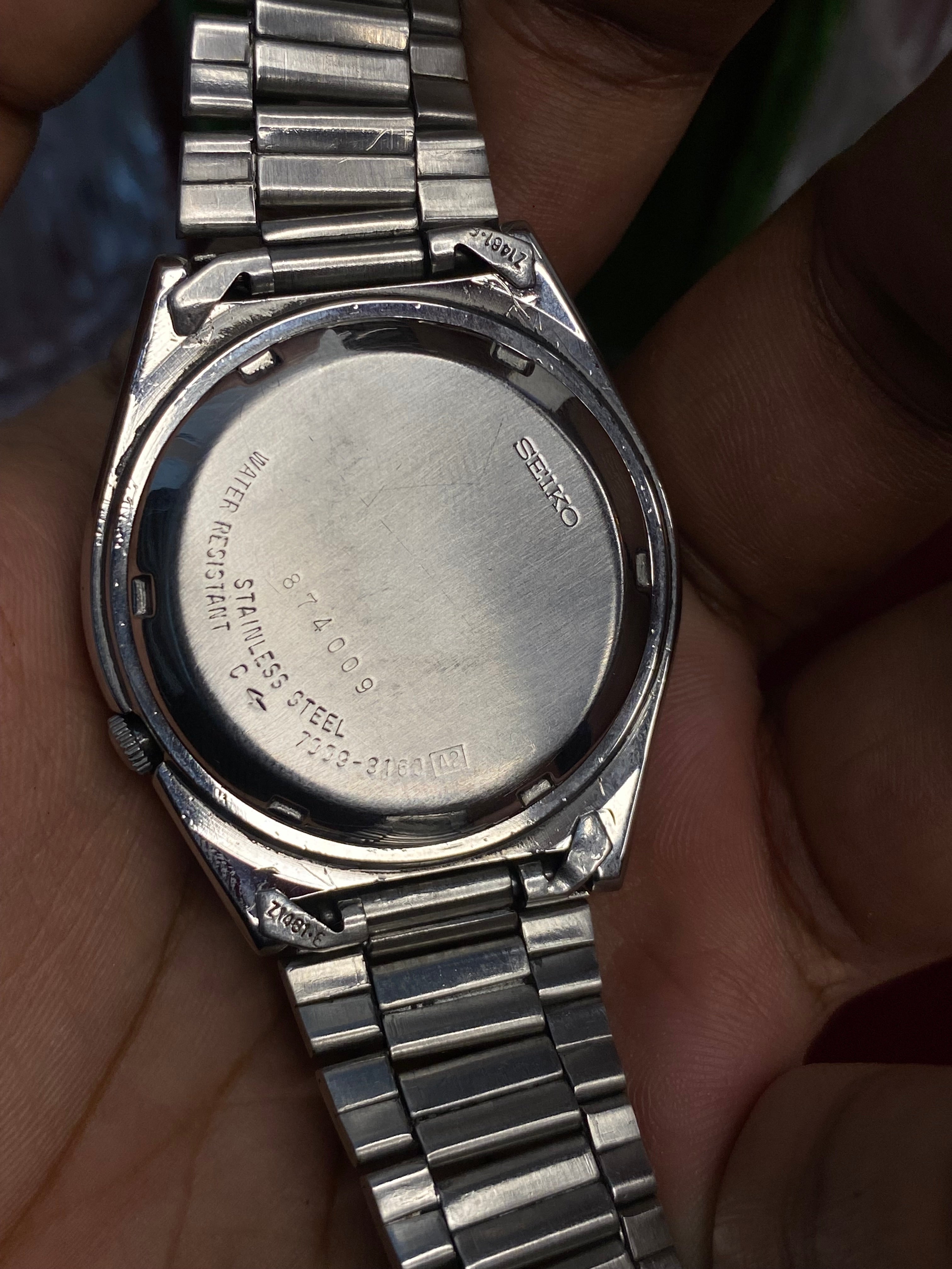 Seiko 5 Automatic — Black Dartboard Dial | Ref 7009-3160.