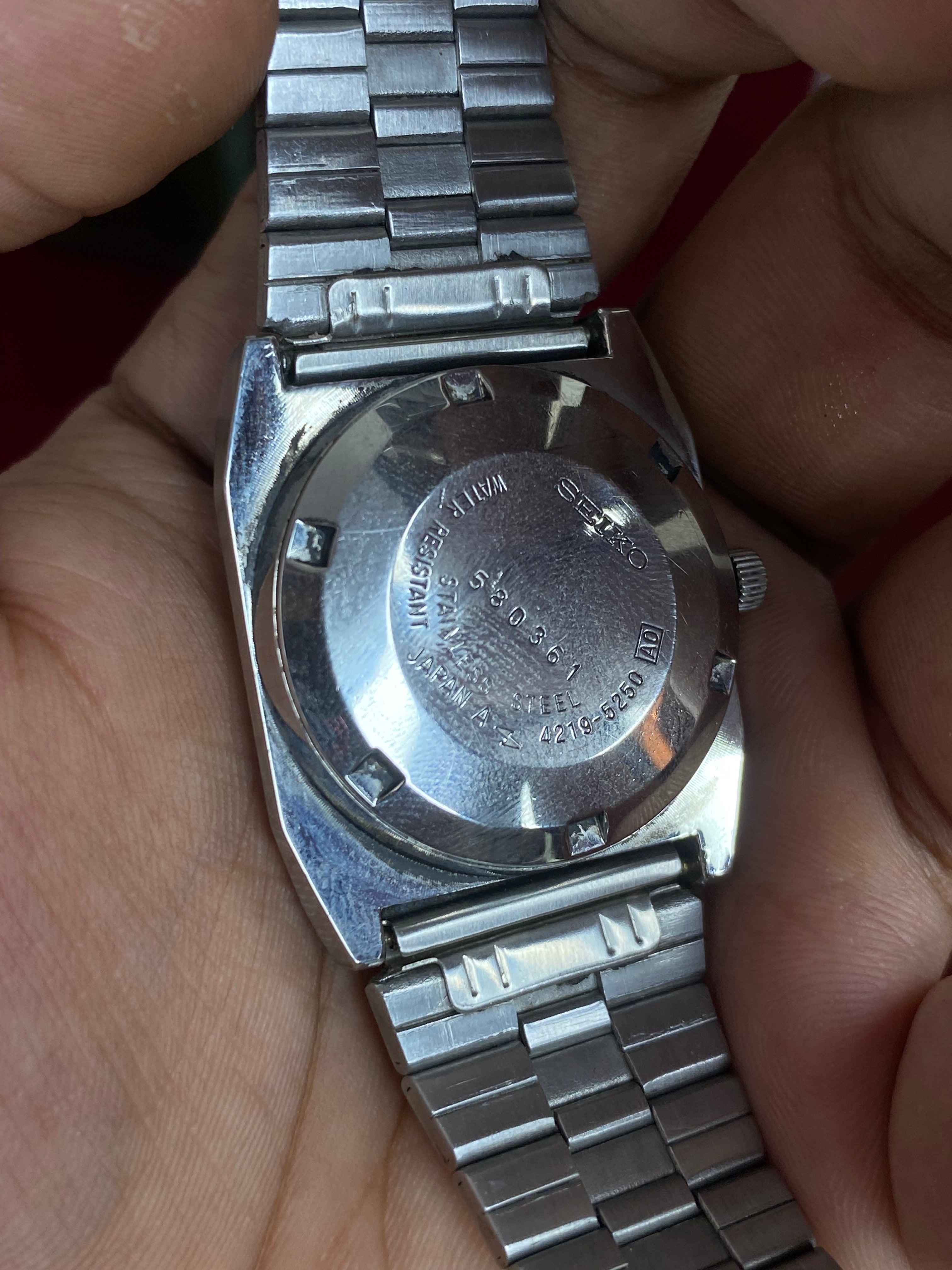Seiko 5 Automatic — Gold-Inlay Tank White Dial | Ref 4219-5250.