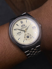 Orient Tri-Star — Cream Dial Automatic | Unique Day-Pointer Watch.