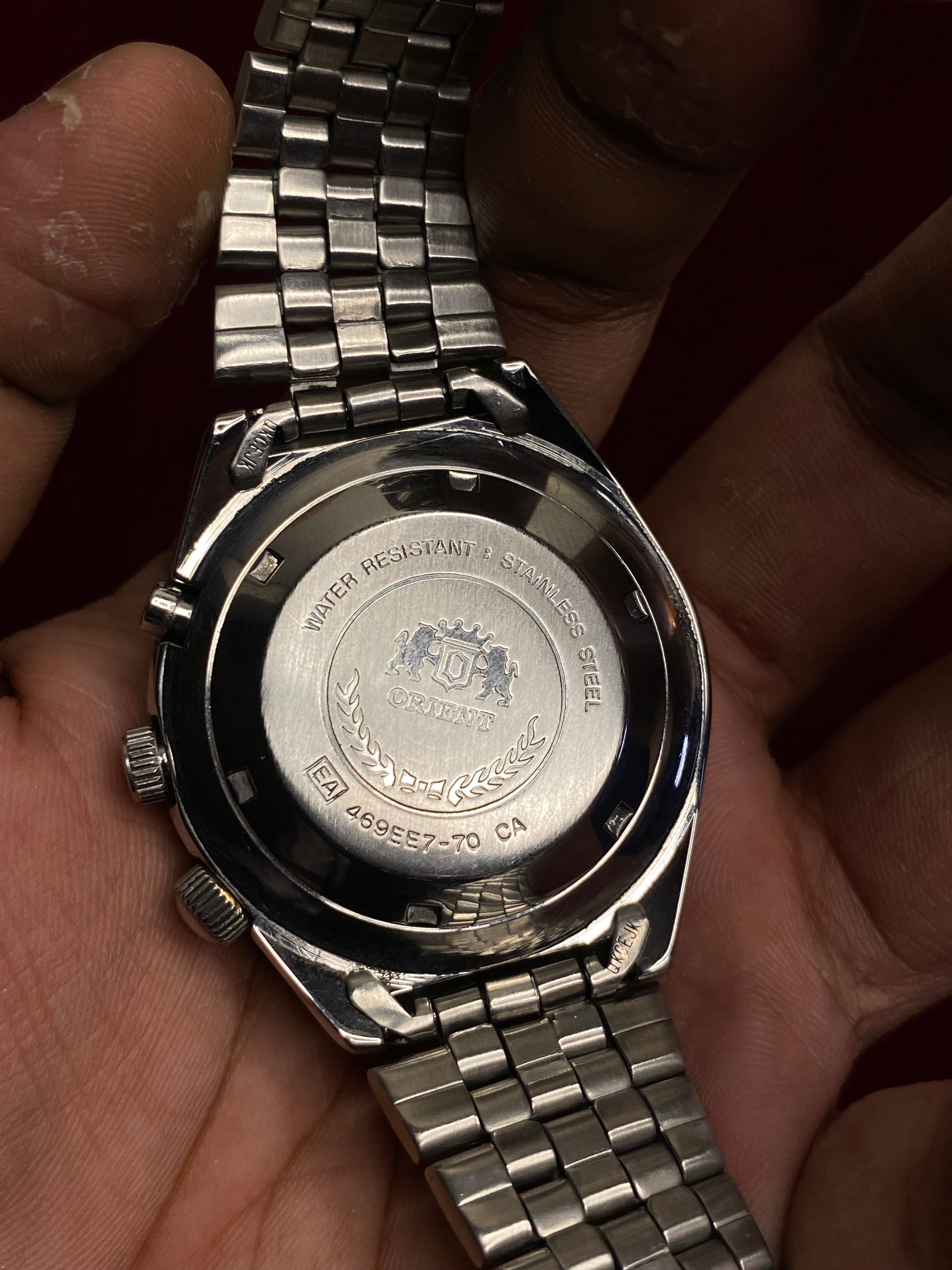 Orient World Time Automatic — Silver Sunburst Dial, 24-City Bezel | Ref. 469EE7-70 | 21 Jewels | 41mm.