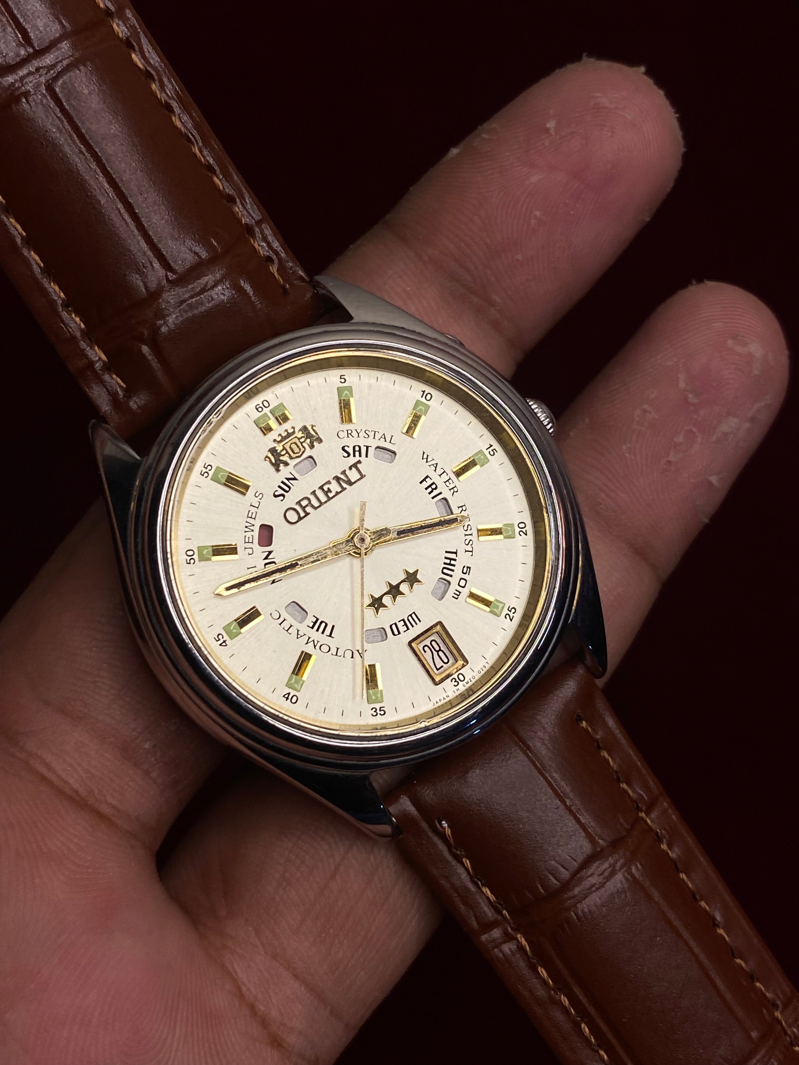 Orient 3-Star Crystal Automatic — Champagne Dial, Rotating Day Ring | Ref. EM5J-A0 | 21 Jewels | 38mm