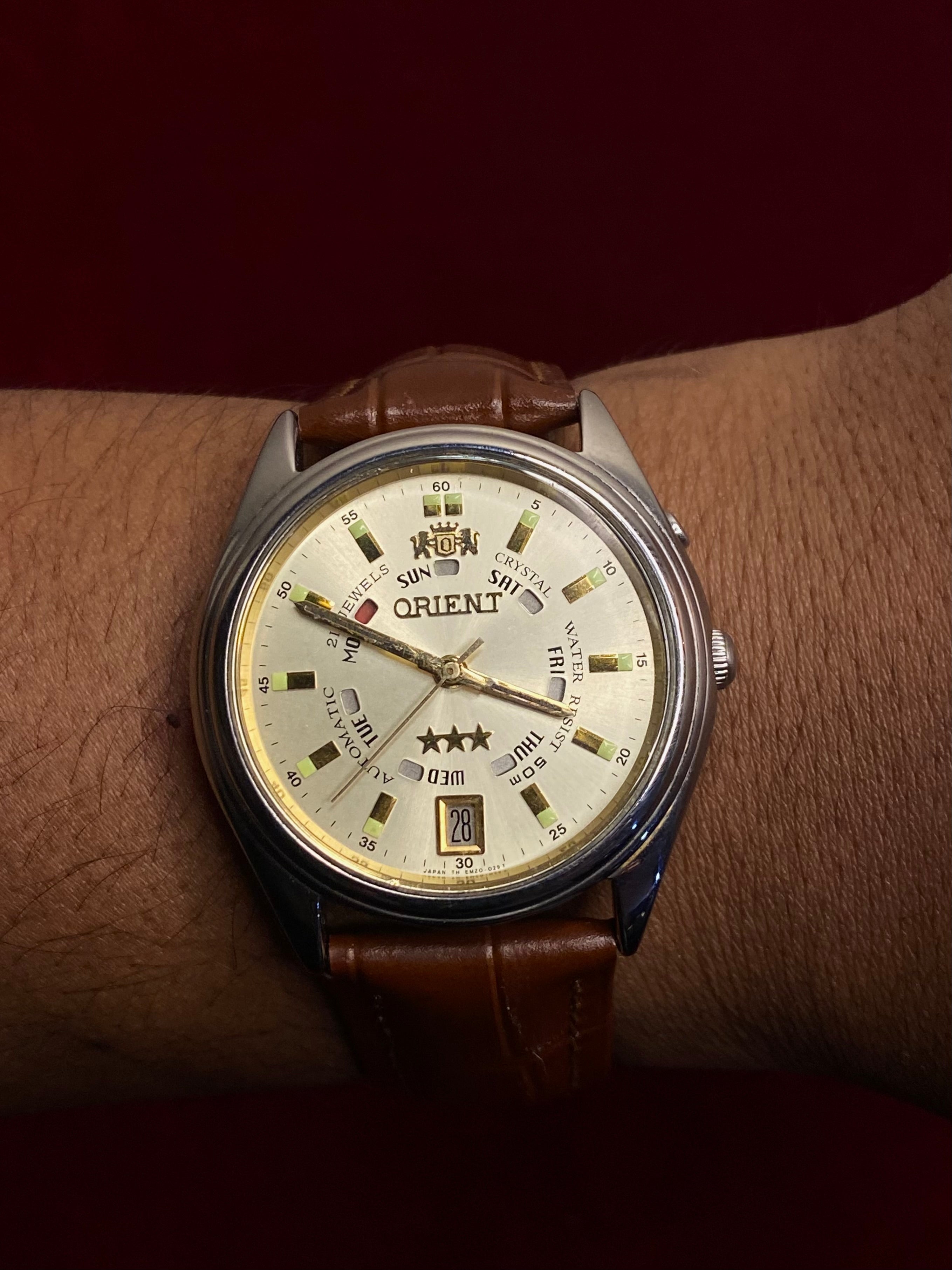 Orient 3-Star Crystal Automatic — Champagne Dial, Rotating Day Ring | Ref. EM5J-A0 | 21 Jewels | 38mm