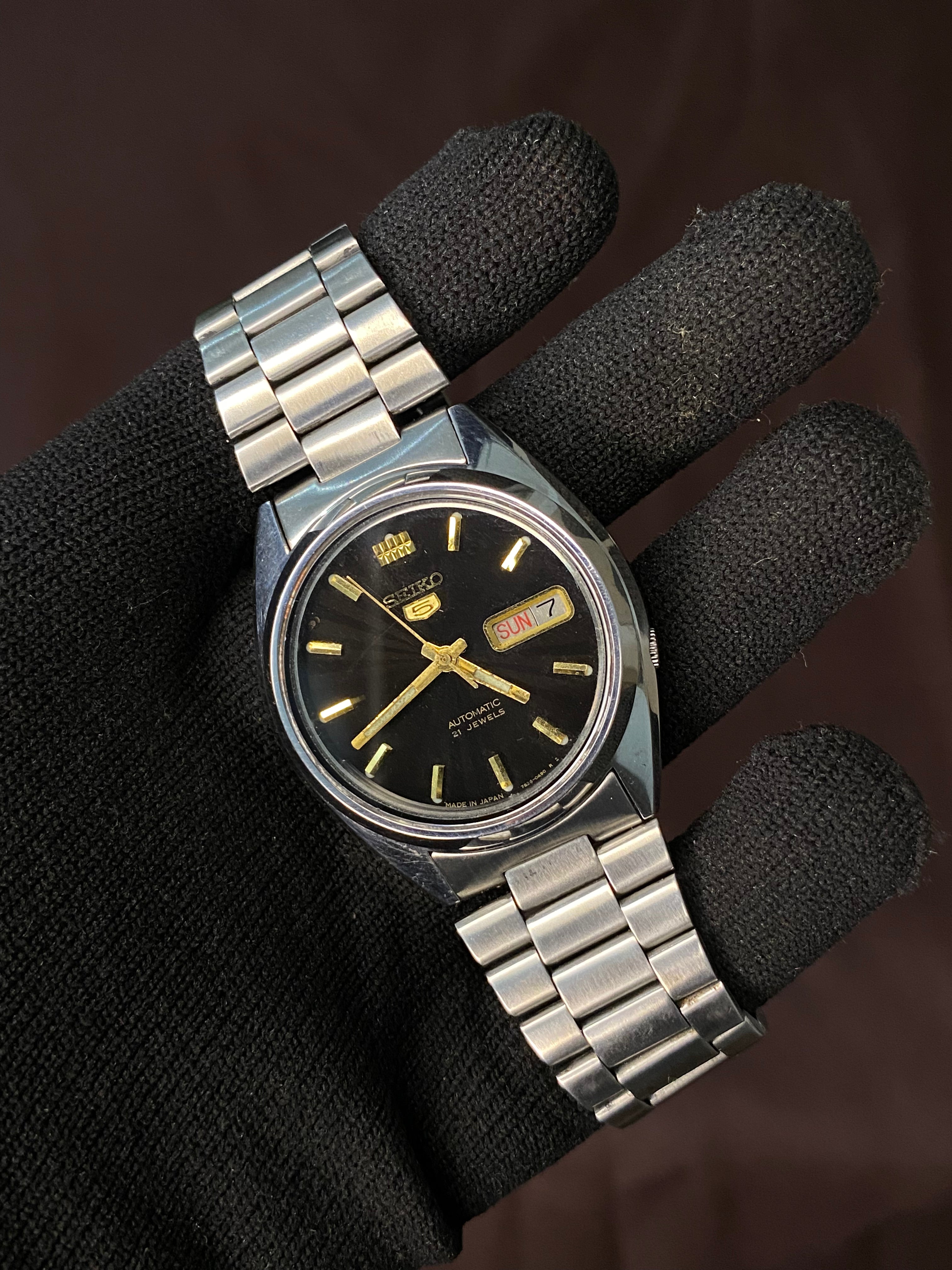 Seiko 5 Black Textured Sunburst  Dial Watch with Golden points