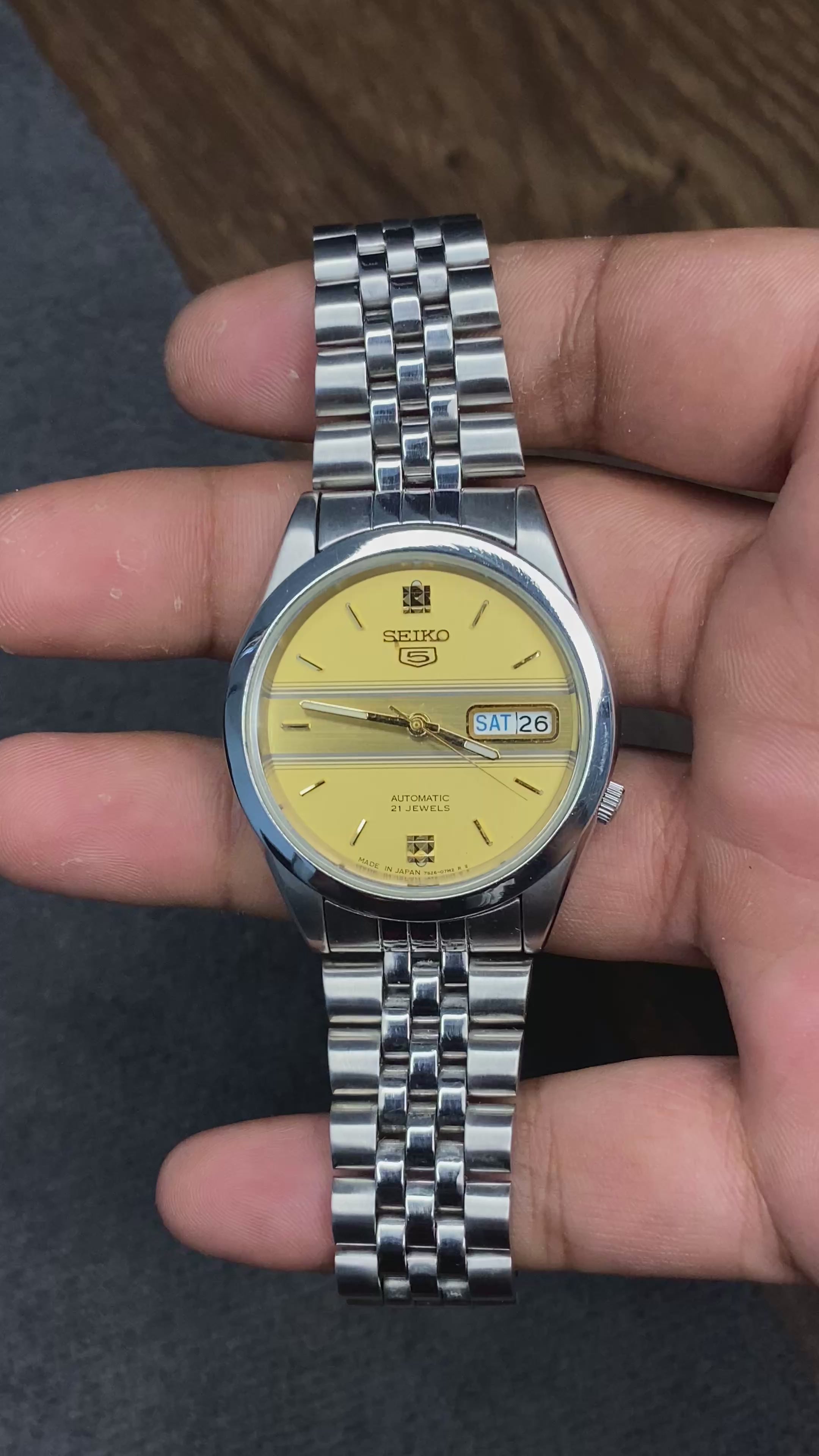 Seiko 5 “Golden Hour” — Champagne Textured Dial | Ref. 7S26 Watch.