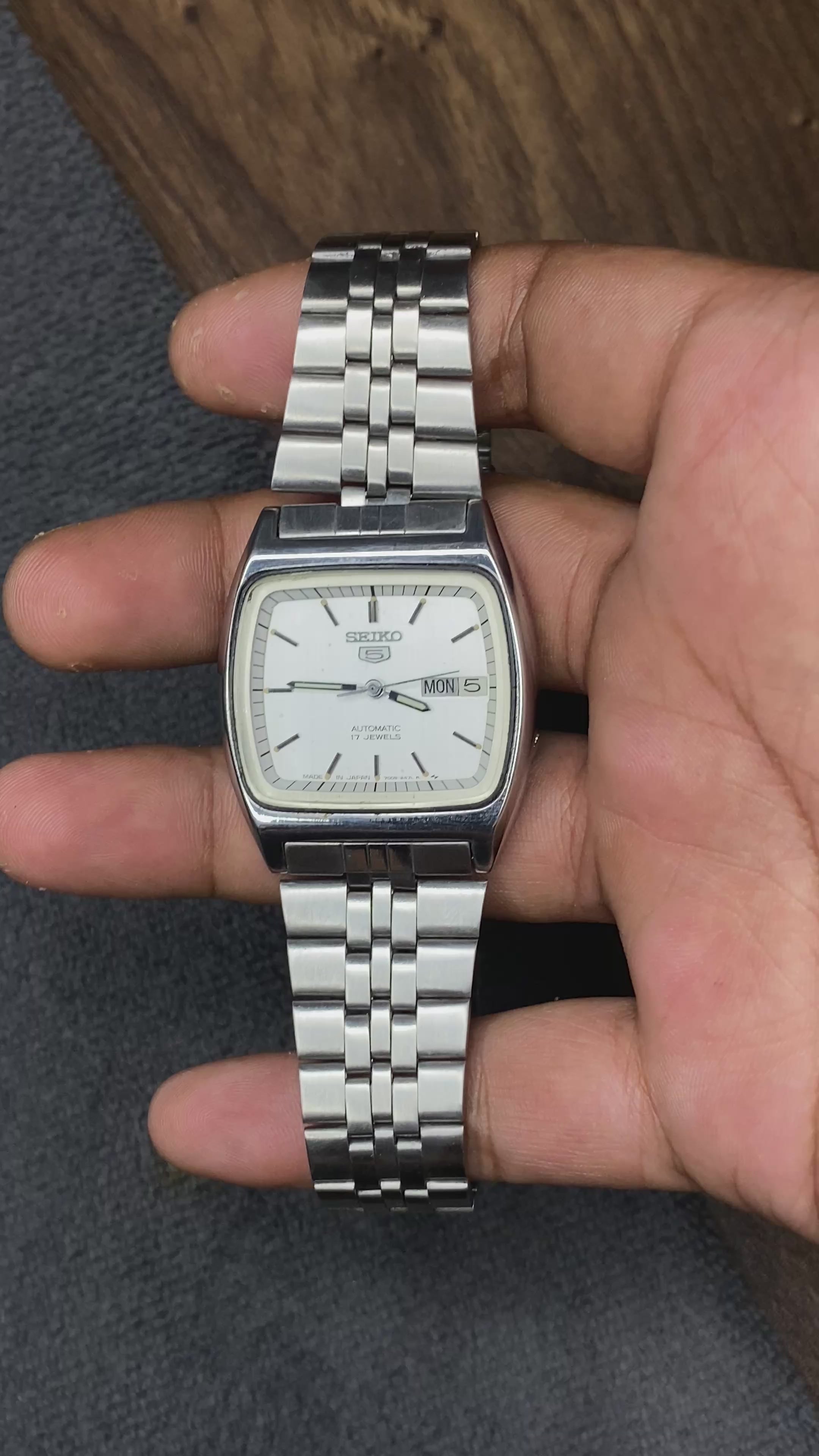 Super Rare Seiko 5 Tv Shaped White Dial Watch.