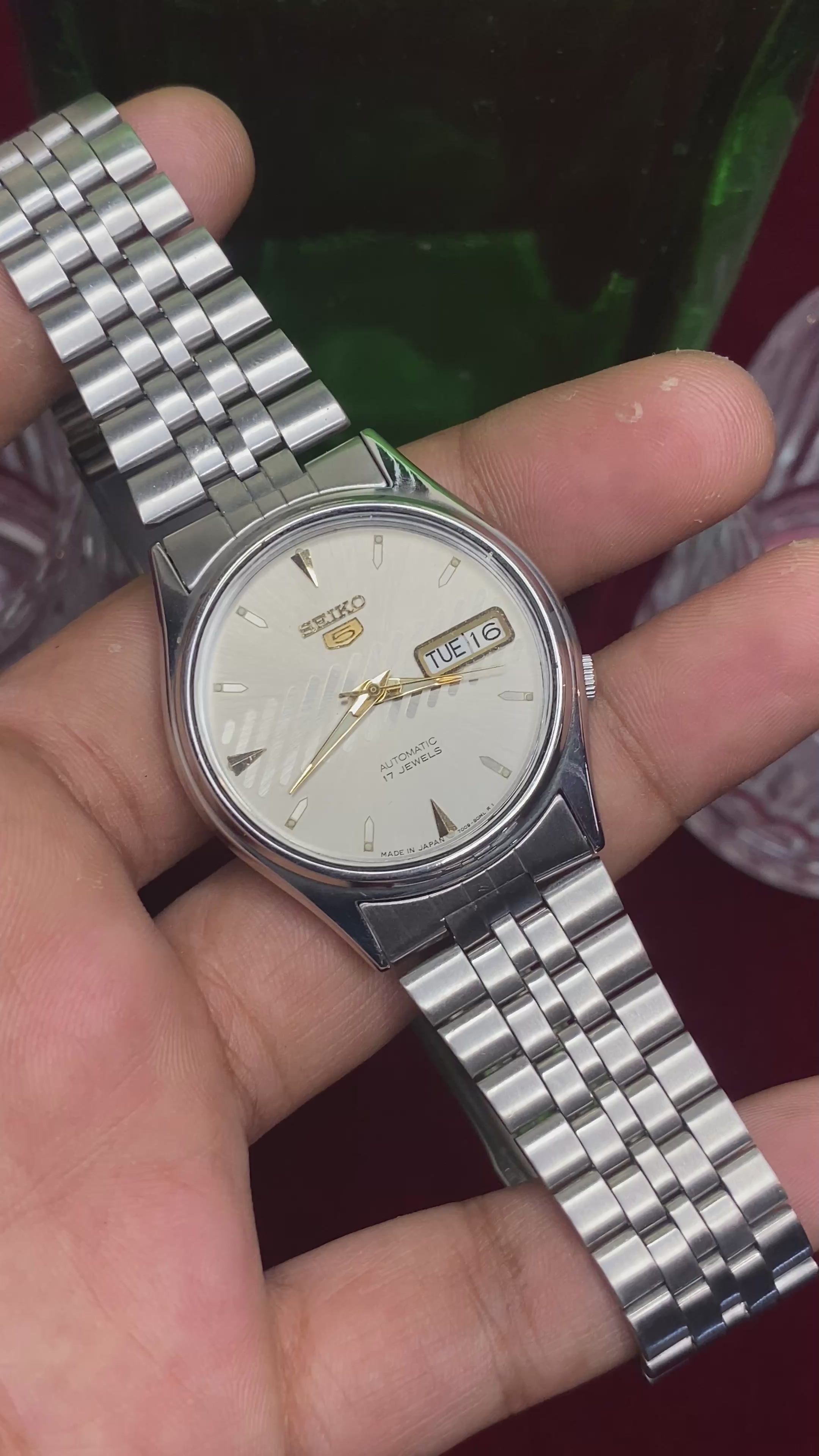 Seiko 5 “Silver Slant” — 7009 Textured Dial Automatic watch.