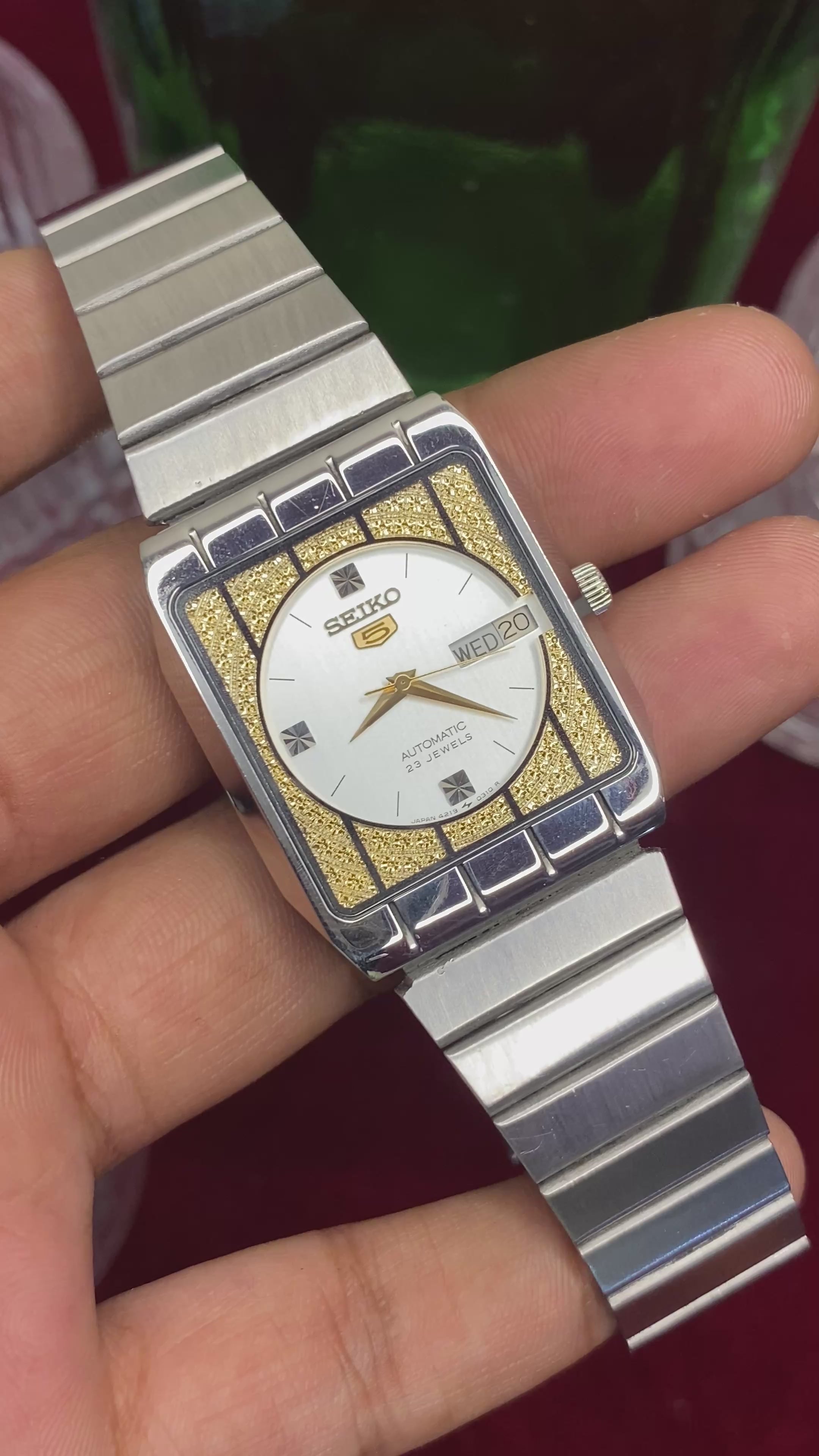 Seiko 5 Automatic — Gold-Inlay Tank White Dial | Ref 4219-5250.