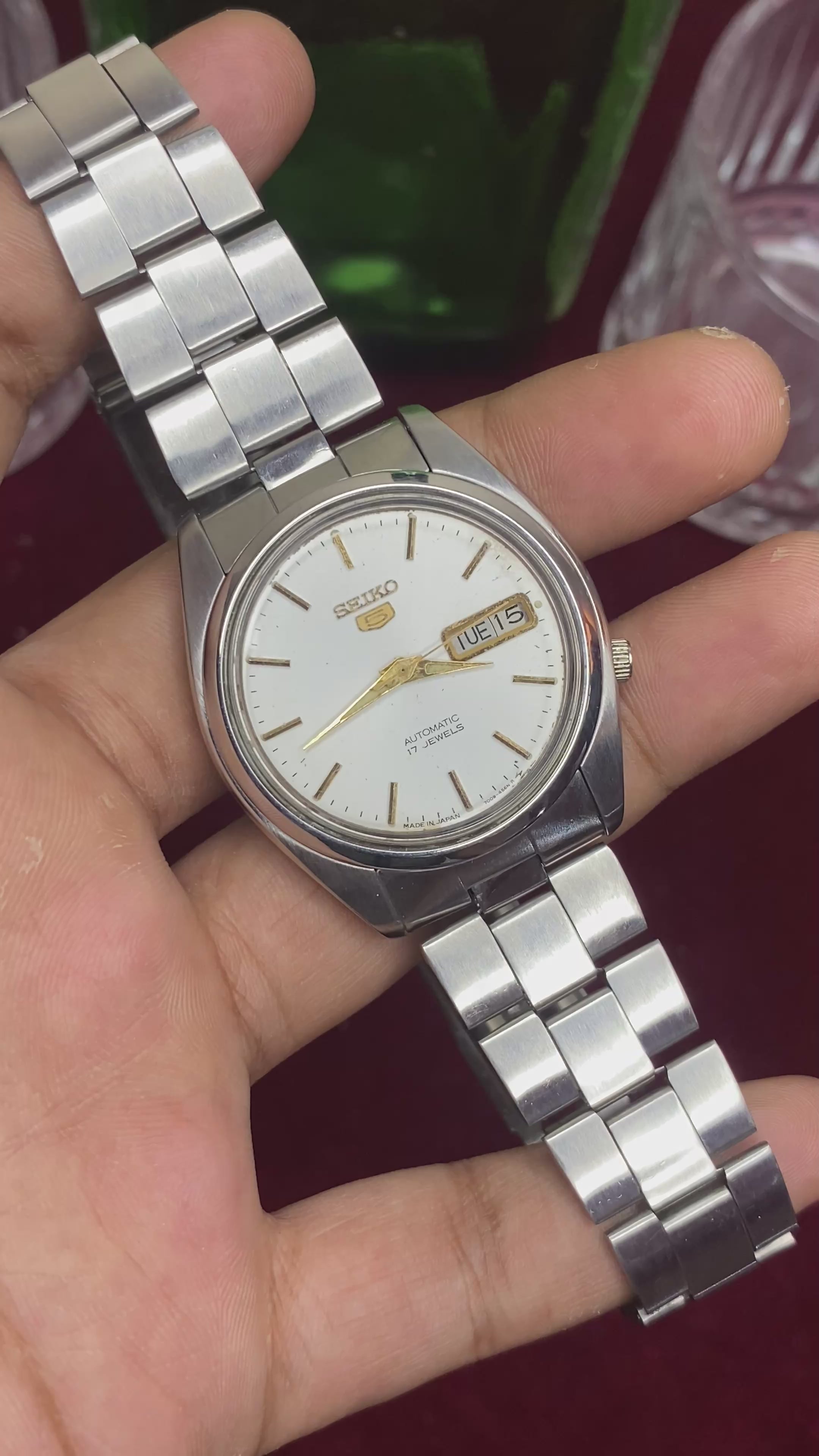 Seiko 5 — Cream Dial with Gold Accents | 38mm Japanese Automatic watch.