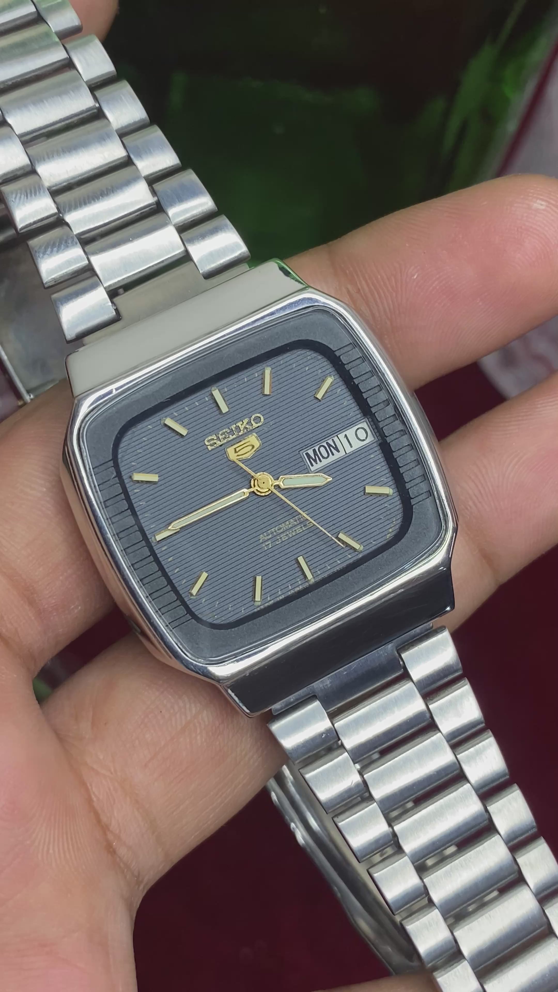 Seiko 5 Automatic — TV-Case Blue Linen Dial | Ref 7009-596K.