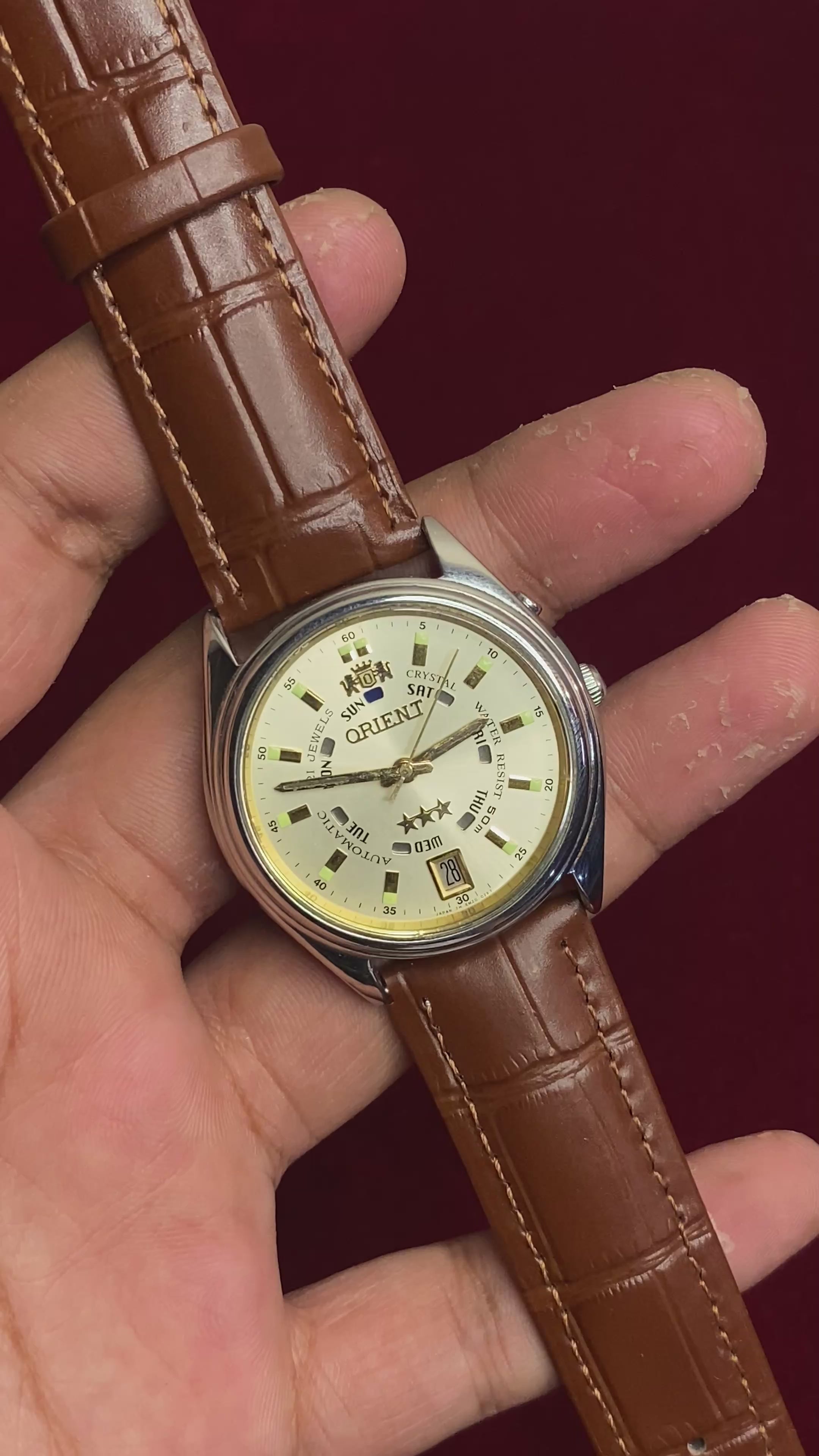 Orient 3-Star Crystal Automatic — Champagne Dial, Rotating Day Ring | Ref. EM5J-A0 | 21 Jewels | 38mm